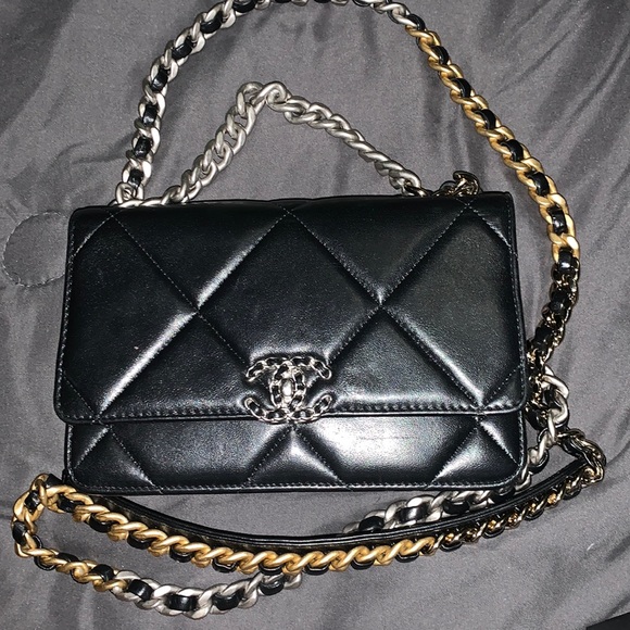 Authentic Chanel - Picture 8 of 12